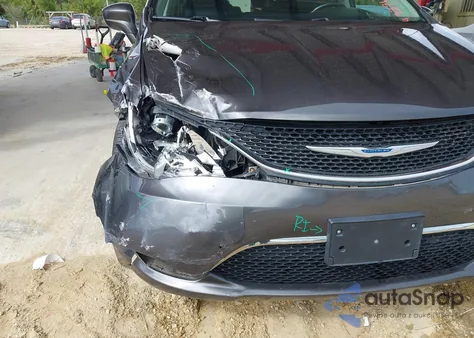 2018 Chrysler Pacifica Touring L z USA, uszkodzony, nr VIN 2C4RC1BGXJR246253